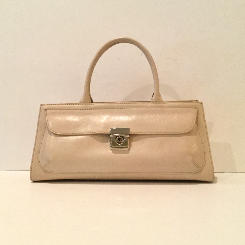 PRESTON & YORK BEIGE LEATHER HANDBAG